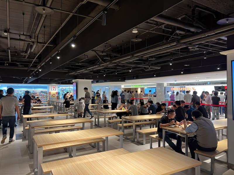 3階の社食(カフェテリア)