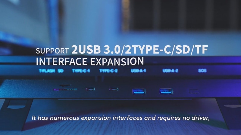 背面には各種インターフェイスを装備