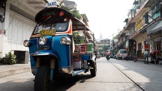 Xperiaに最適化したピクチャープロファイル「S-Cinetome for Mobile」や「Creative Look」を搭載し、カラーグレーディングを施さなくても印象的な描写の動画を撮影できる