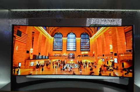 西川善司のグラフィックスMANIAC】嗚呼すばらしき32:9の世界