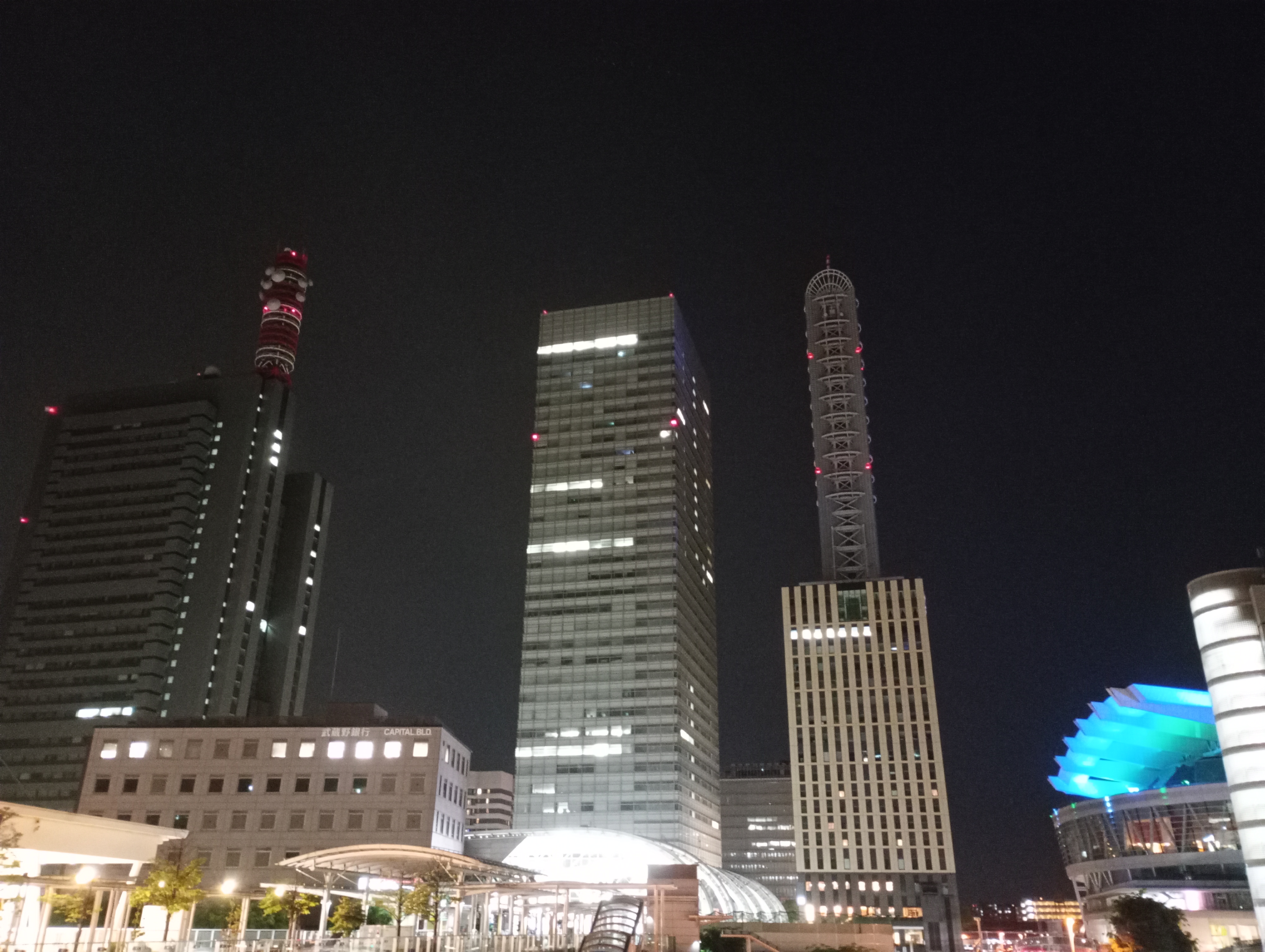 都市部の夜景撮影であれば十分にキレイな写真を撮ることができる