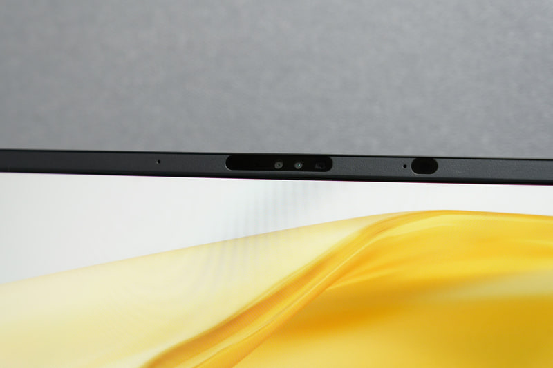 Webカメラは207万画素、Windows Helloの顔認証に対応