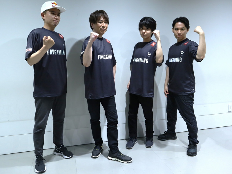 「FAV gaming」のメンバーは左からボンちゃん、sako、りゅうせい、ときど