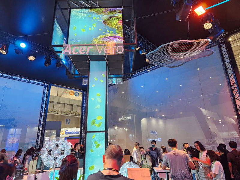 サステナビリティを重視したVeroブランドのPC、再生由来の素材などが利用されている