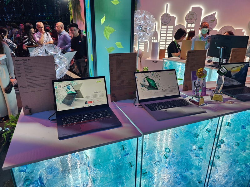 サステナビリティを重視したVeroブランドのPC、再生由来の素材などが利用されている