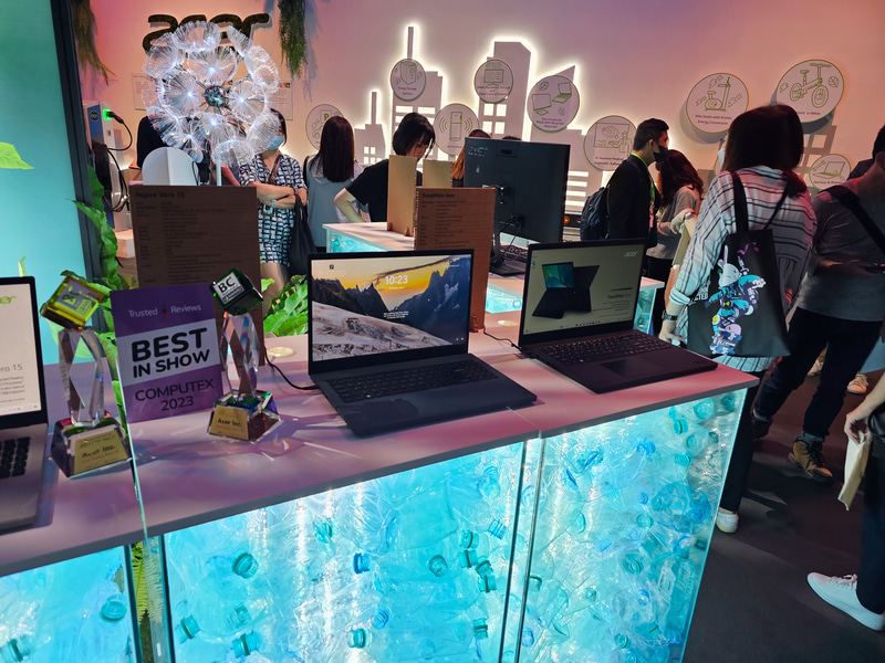 サステナビリティを重視したVeroブランドのPC、再生由来の素材などが利用されている