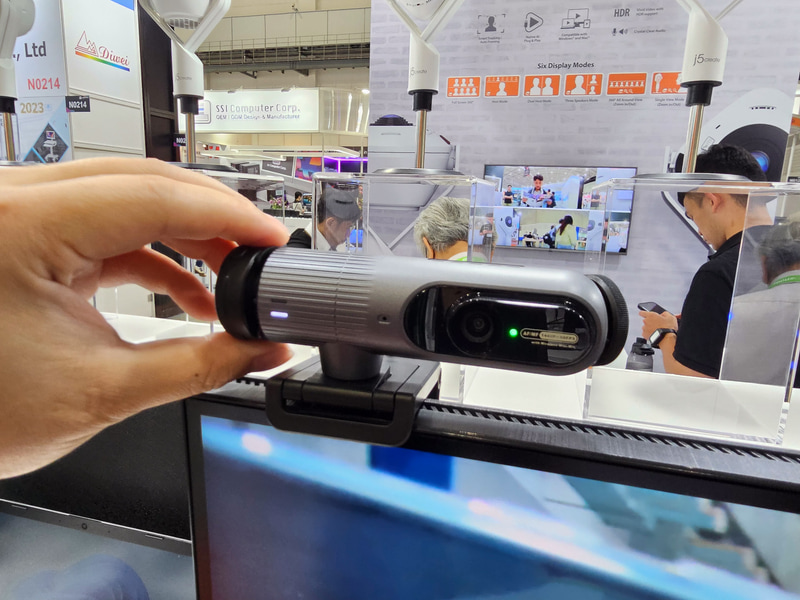 ワイヤレスマイクを取り外した状態