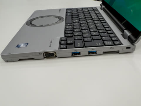 レッツノートQR、高性能とタブレットの操作性で現場を支える2in1 - PC