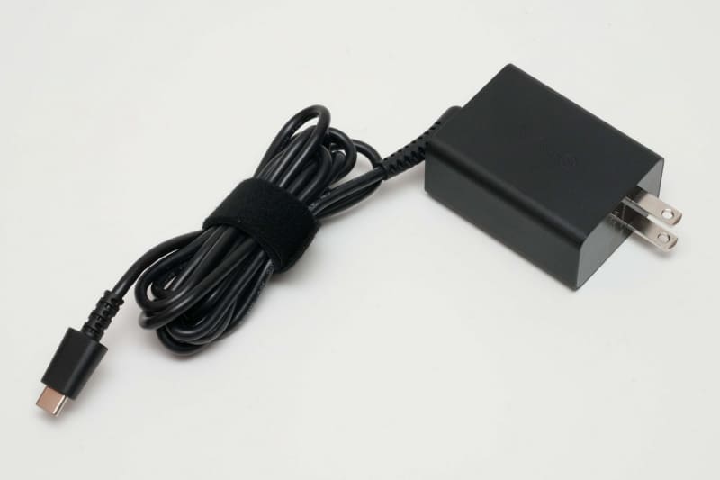 2022年モデルのACアダプタのコード長は実測180cm