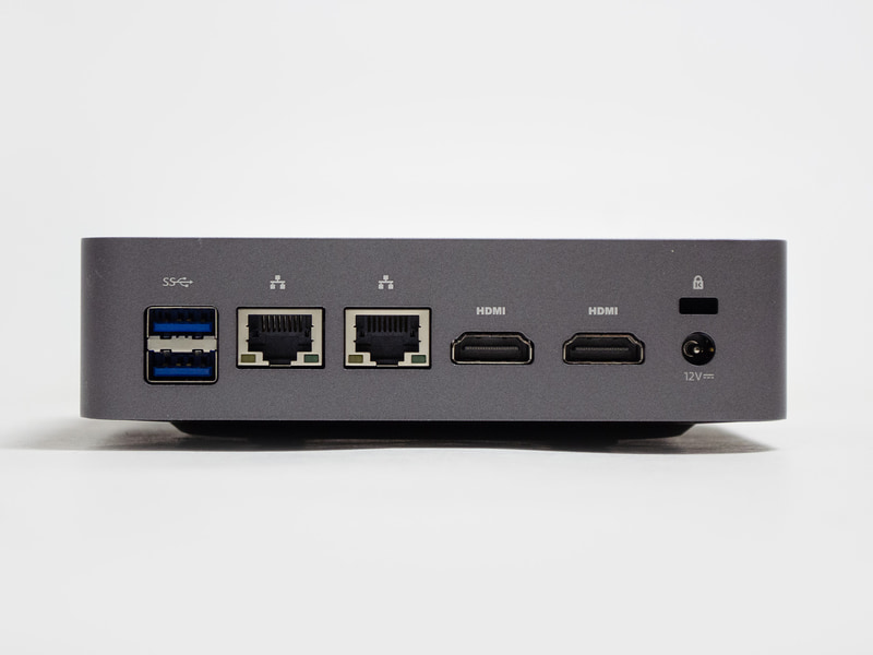 背面。USB 3.1×2、Gigabit Ethernet×2、HDMI×2、ロックポート、電源入力