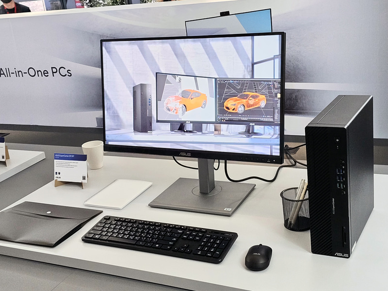 デスクトップPCは「ExpertCenter」のブランド製品で、容積9Lの省スペースデスクトップPC(D9 SFF)、15Lのミニタワー(D9 Mini Tower)やAIO(E5 AiO 24)などが用意されている