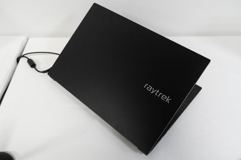 raytrek、薄さ20mmでRTX 4060搭載の16型クリエイターノート - PC