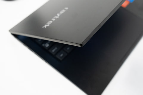 ✨超美品✨raytrek クリエイターノートPC raytrek、薄さ20mmでRTX 4060搭載の16型クリエイターノート - PC