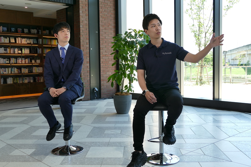 Turingの自動運転車開発をプレゼンする山本氏