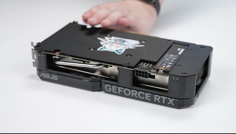 SSDを装着できるGeForce RTX 4060プロトタイプ