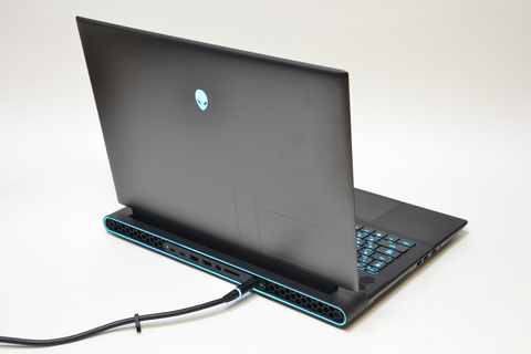 Hothotレビュー】シリーズ最大サイズ、18型「Alienware m18」は最強の