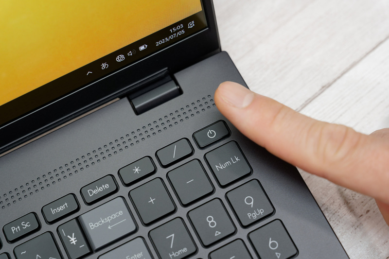 電源ボタン内蔵タイプの指紋認証センサー