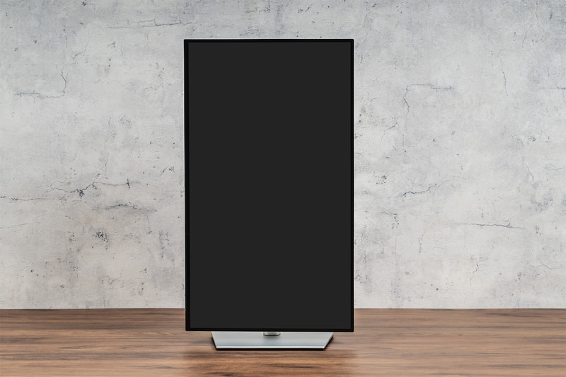 縦画面にしたところ。本製品は左右両回転に対応するのがポイント