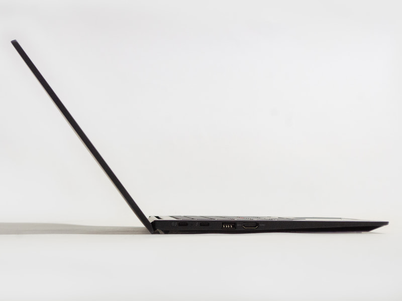 USB 3.0 Type-Aポートがギリギリ入る厚み