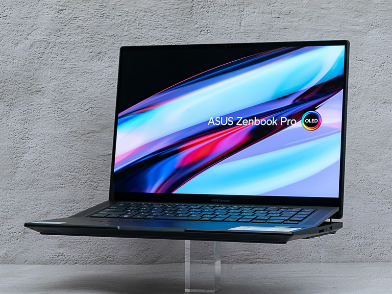 筐体はCNC(コンピュータ制御)加工されたアルミニウム合金を利用している