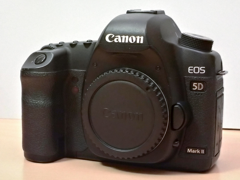 3倍のズームにして離れて撮ると歪みが減る