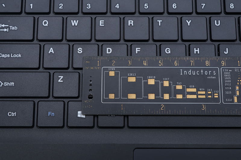 キーピッチはほぼ19mm