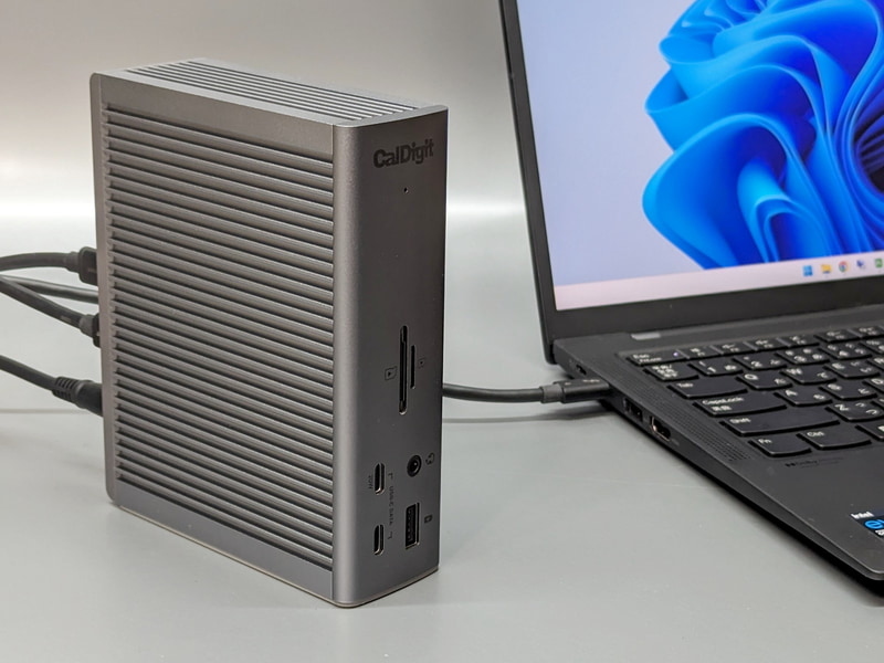 CalDigit「Thunderbolt Station 4(TS4)」。実売価格は5万8,300円