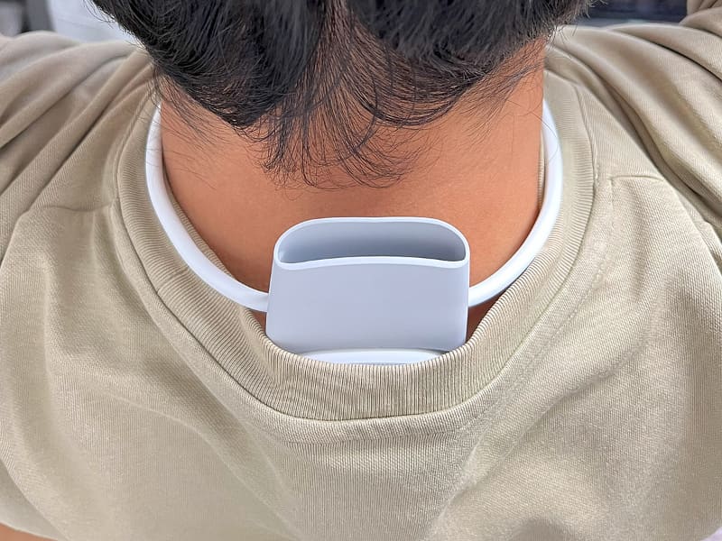 襟などで熱がこもる場合は、付属のエアロパーツを取り付けると良いだろう。ただし、首を後ろに倒すとエアロパーツと接触し、いつの間にか外れている可能性もあるため注意したい