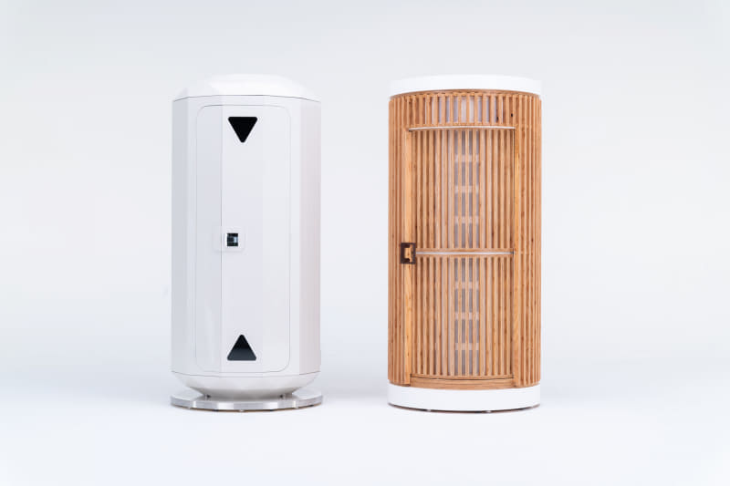 スペーシア(SPACIA、左)とフォレスト(FOREST、右)