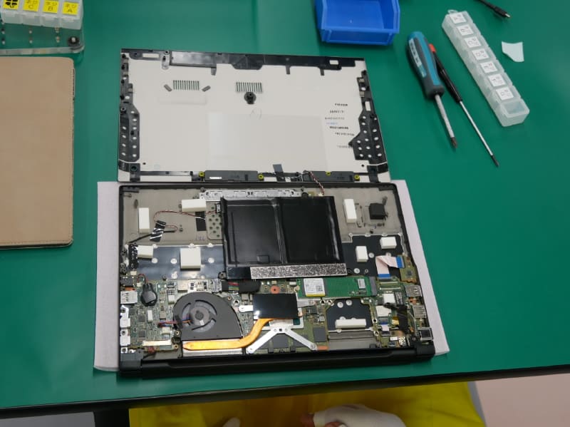 部品がすべて取り付けられた状態