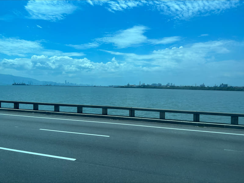 クリン・キャンパスはペナン・キャンパスがあるペナン島からは二つのある大橋を利用して本土にわたる