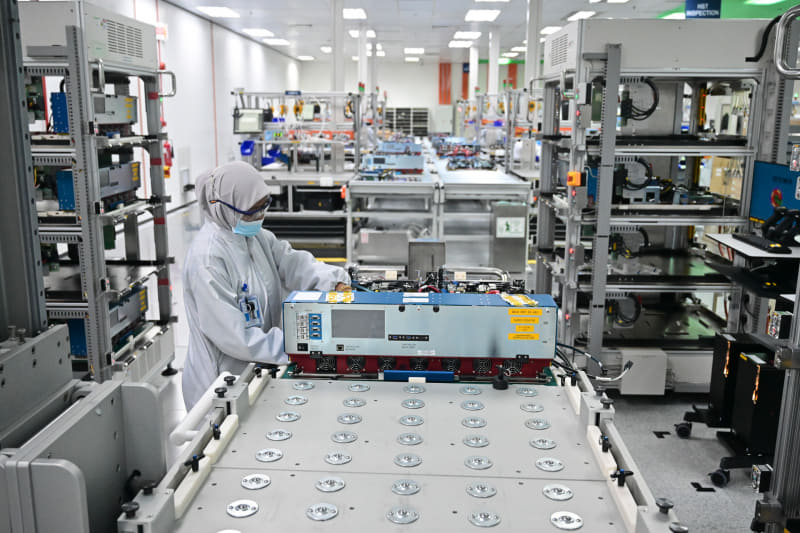 HMDTテスターを製造するSIMSのライン