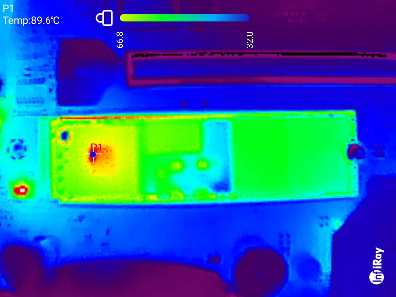 SN850Xでは表面温度が90℃近くにまで上がったが、S.M.A.R.T.のデータとそれほど大きな差はなかった