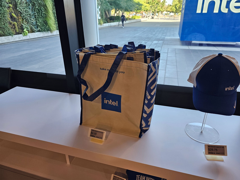 カンパニーストア