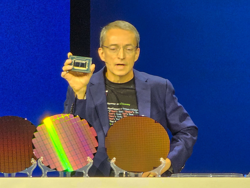 2つのダイを1パッケージに実装すること1ソケットで288コアを実現するSierra Forestを公開するIntel CEO パット・ゲルシンガー氏