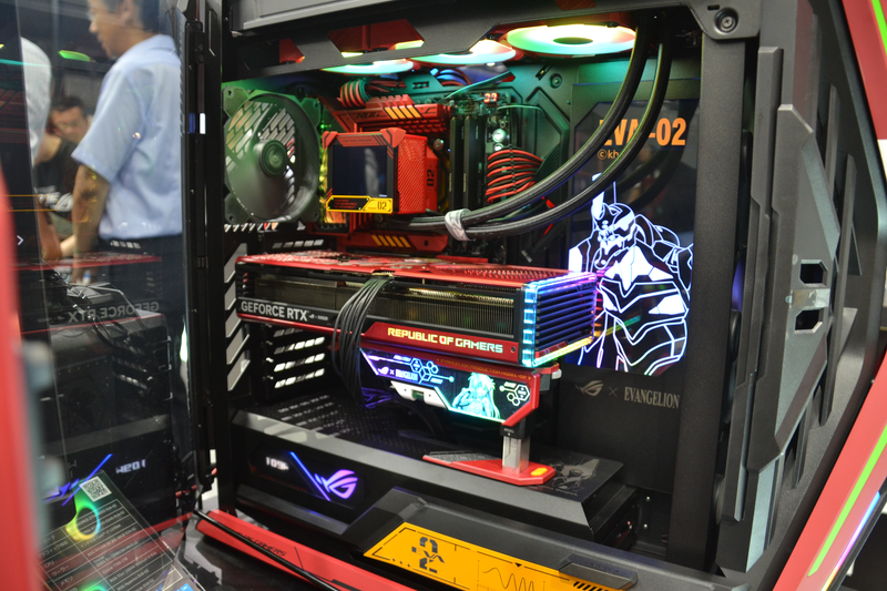 「ROG Hyperion EVA-02 Edition」の中身。コラボ製品を揃えるとこういう感じになる