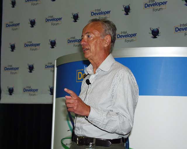 在りし日のアンディ・グローブ氏(2000年のIDF Fallで撮影)