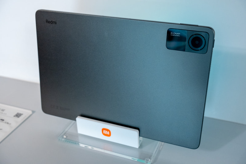 グラファイトグレー