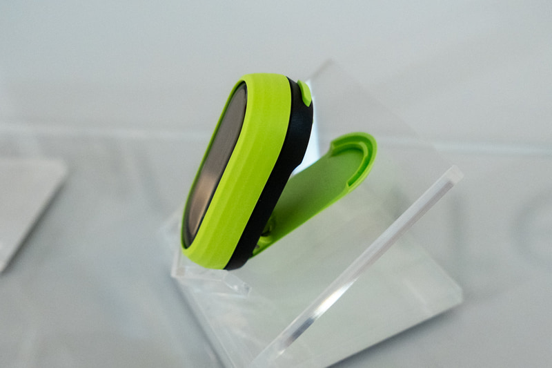 靴に装着するためのランニングクリップ