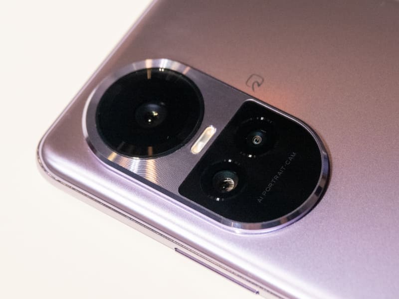 カメラユニット。スピンヘアライン加工