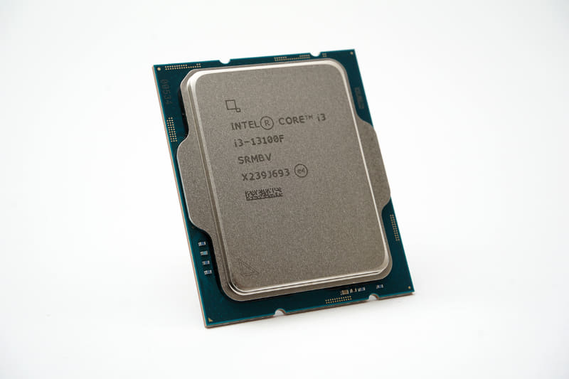 CPUはCore i3-13100Fを選択。4コア/8スレッドで実売価格は1万8,000円前後