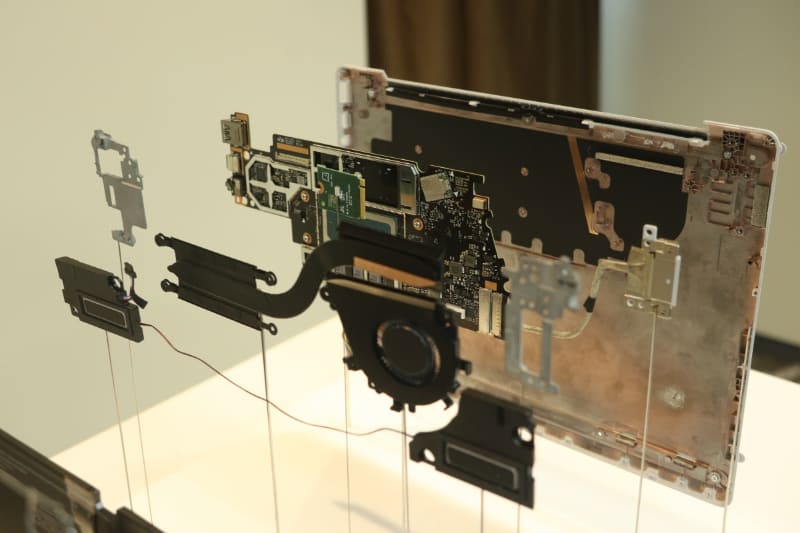 Surface Laptop Go 3の分解モデル