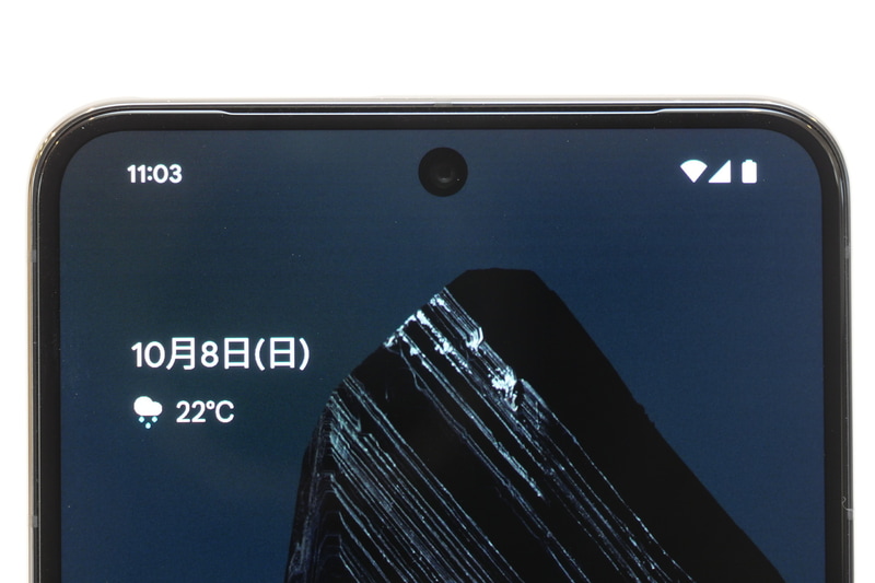 こちらはPixel 8 Proの前面カメラ。レンズ、撮像素子の仕様はPixel 8と同じだが、こちらはオートフォーカス対応となる