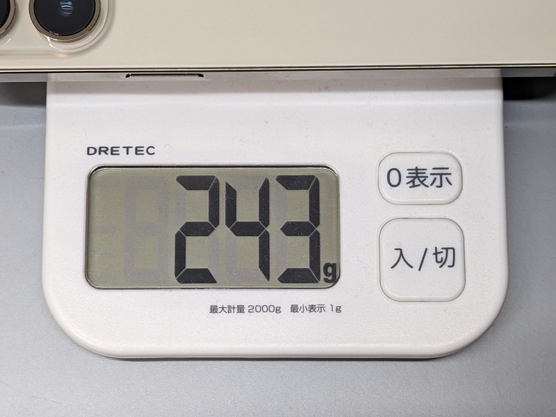 従来モデルは実測243gだったので、20g以上軽量化されたことになる