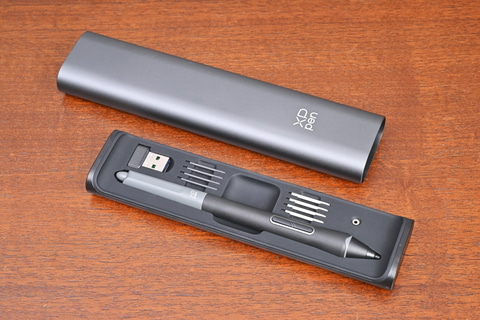 1万6,384レベル筆圧感知、Adobe RGB 97%の本格16型液タブが7万円台