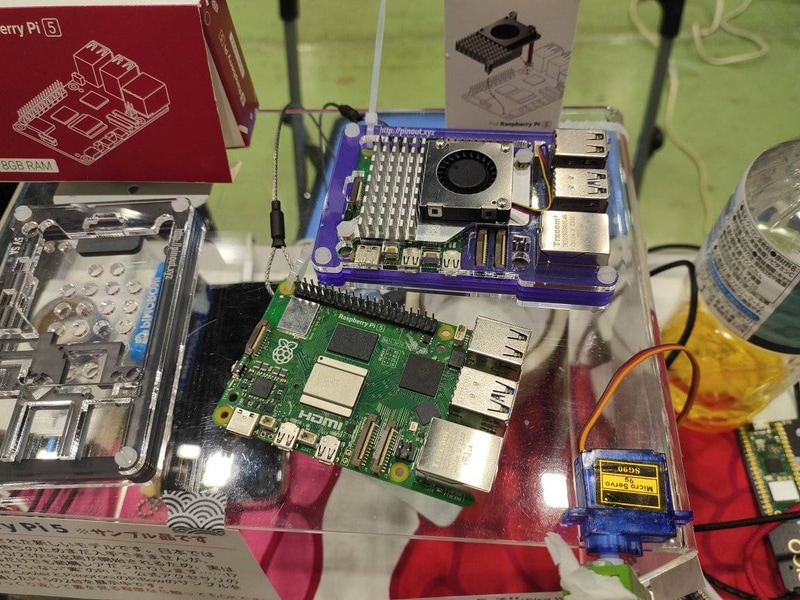 先日行なわれたオープンソースカンファレンス2023 Tokyo/FallでRaspberry Pi Users Groupが展示したRaspberry Pi 5の実機