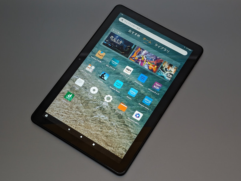 ベゼル幅は上下左右ともに均等なので縦向きの利用も支障はない