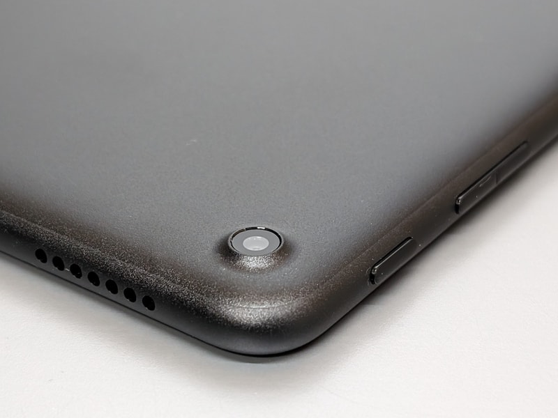 カメラが出っ張るようになったのは少々マイナスだ