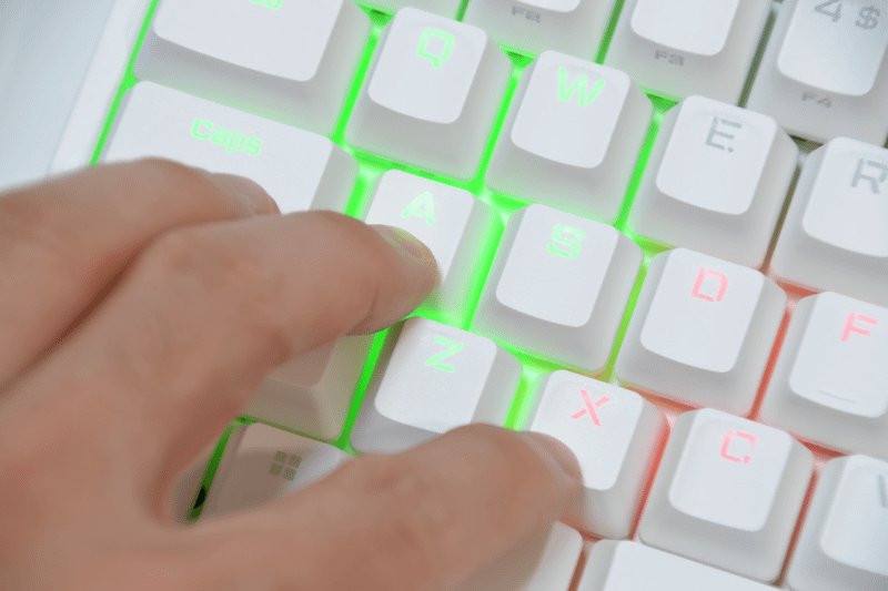 キー入力のオン・オフ状態に対応して光る設定はなかなか面白い