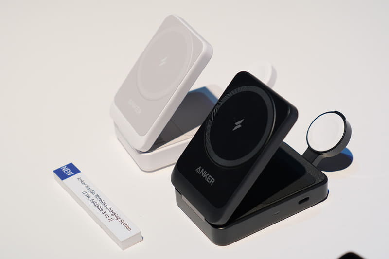 Anker MagGo Wireless Charging Station(15W, Foldable 3-in-1)